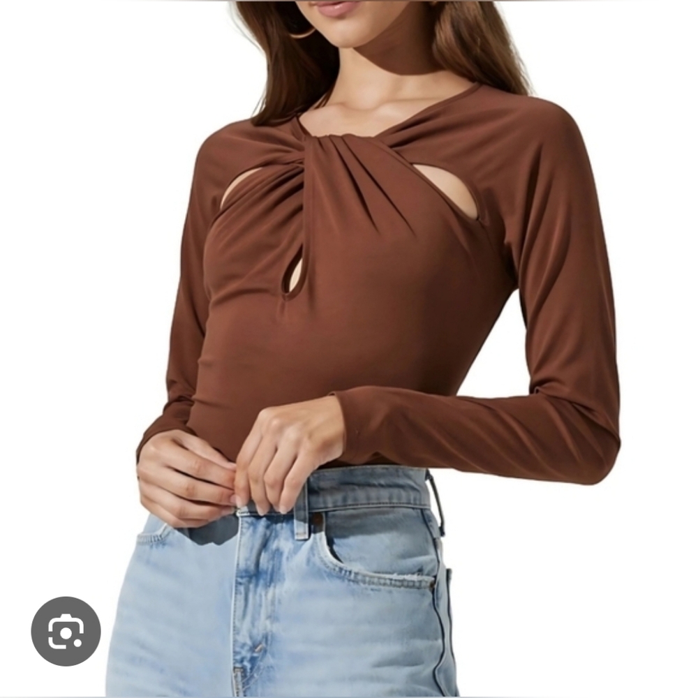 ASTR The Label Brown Twist Front Cutout Bodysuit Long Sleeve Size S NWT